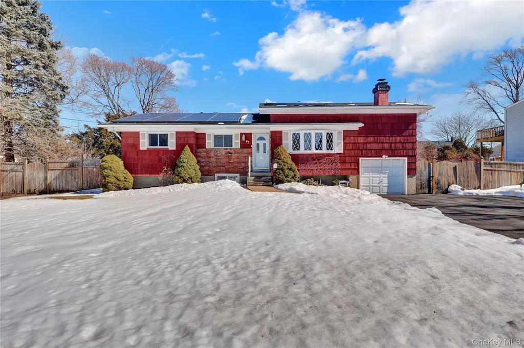 43 Westchester Avenue West Babylon NY 11704