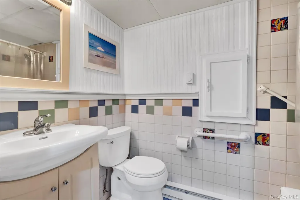 43 Westchester Avenue West Babylon NY 11704
