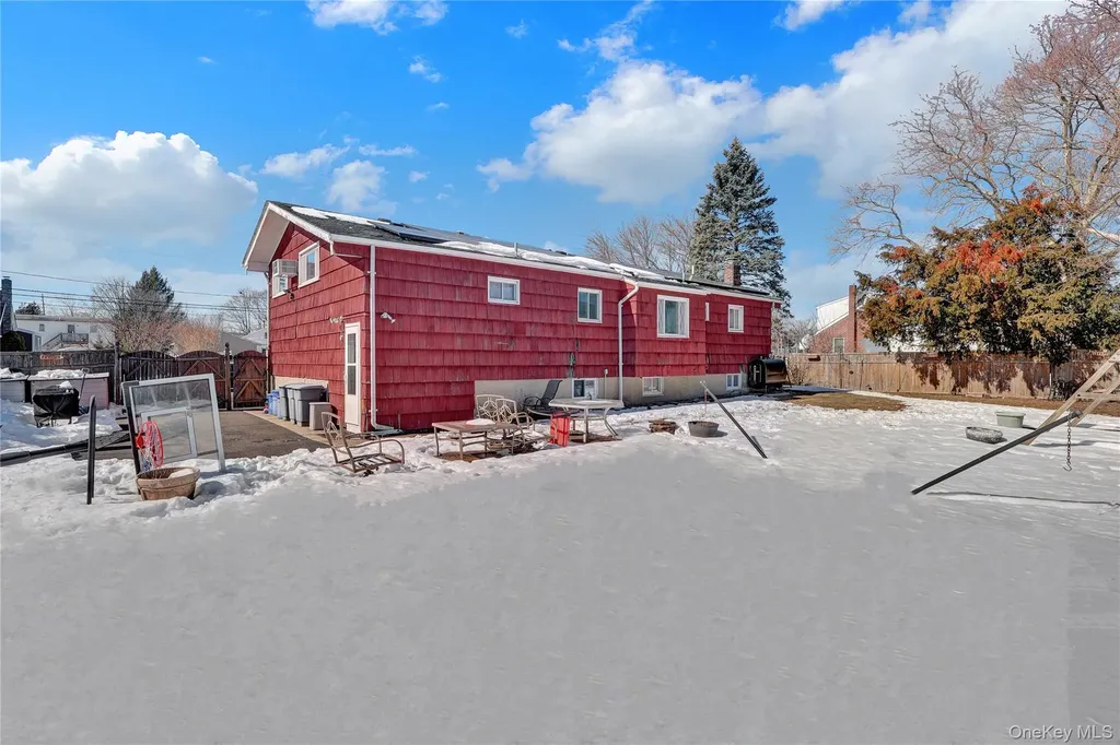 43 Westchester Avenue West Babylon NY 11704