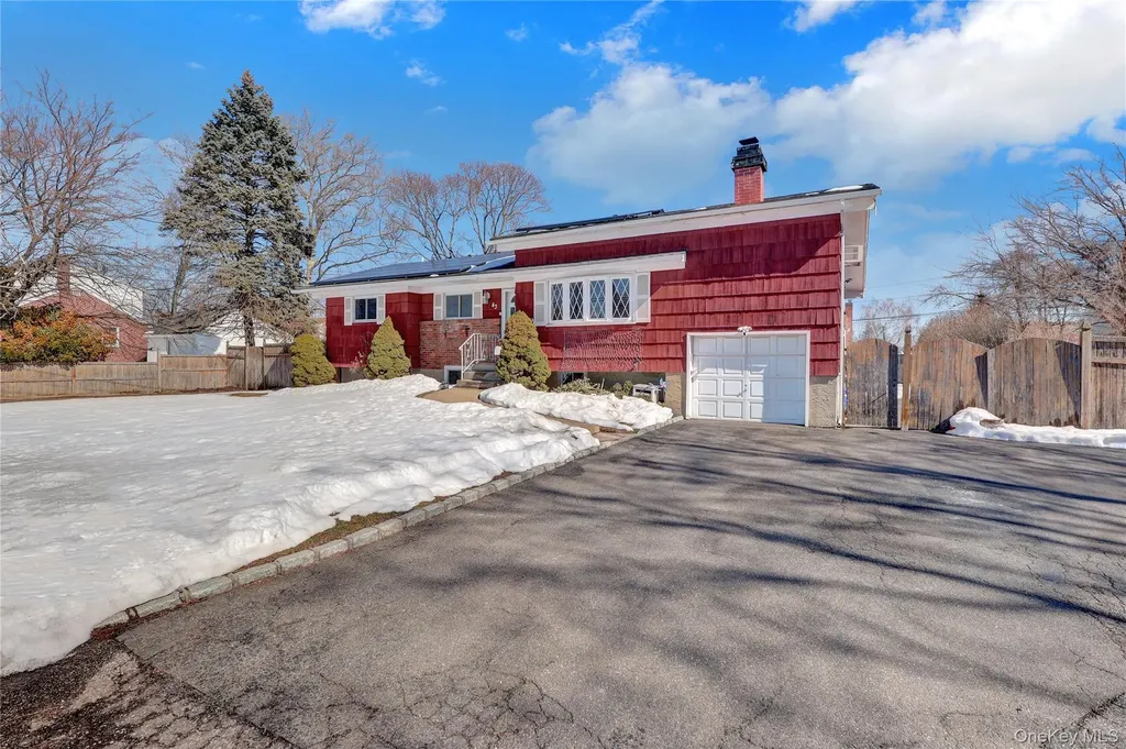 43 Westchester Avenue West Babylon NY 11704