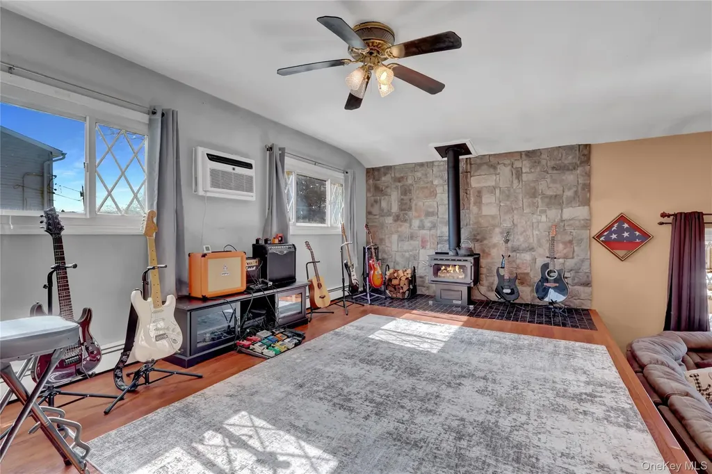 43 Westchester Avenue West Babylon NY 11704