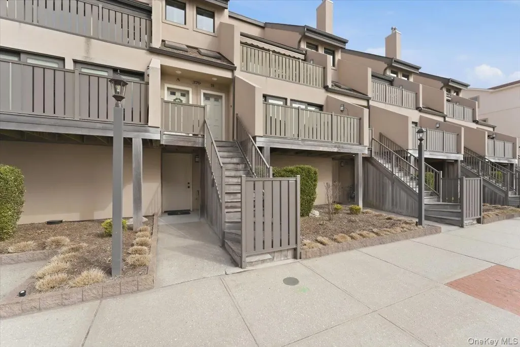 379 W Broadway Long Beach NY 11561