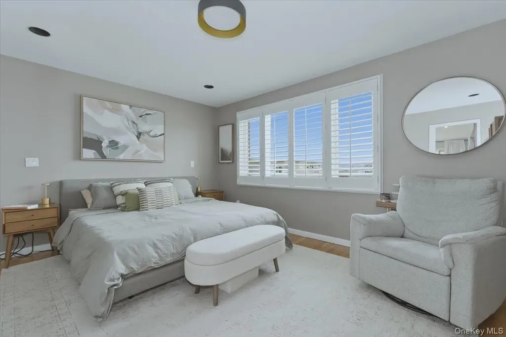379 W Broadway Long Beach NY 11561