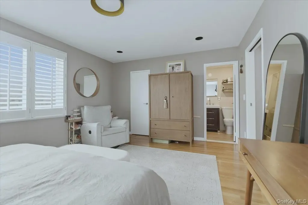 379 W Broadway Long Beach NY 11561
