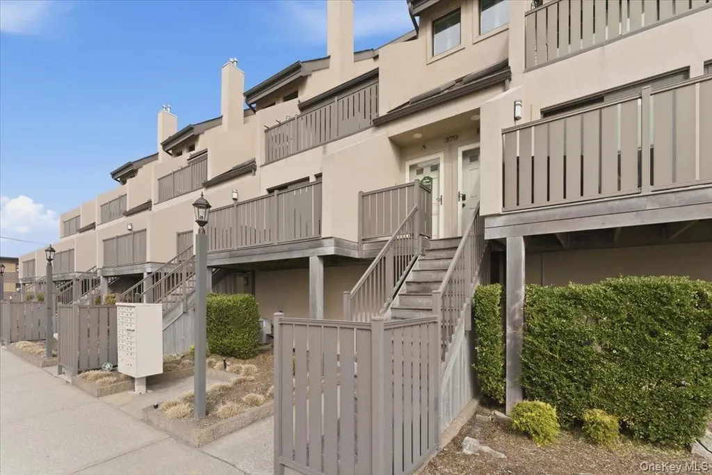 379 W Broadway Long Beach NY 11561