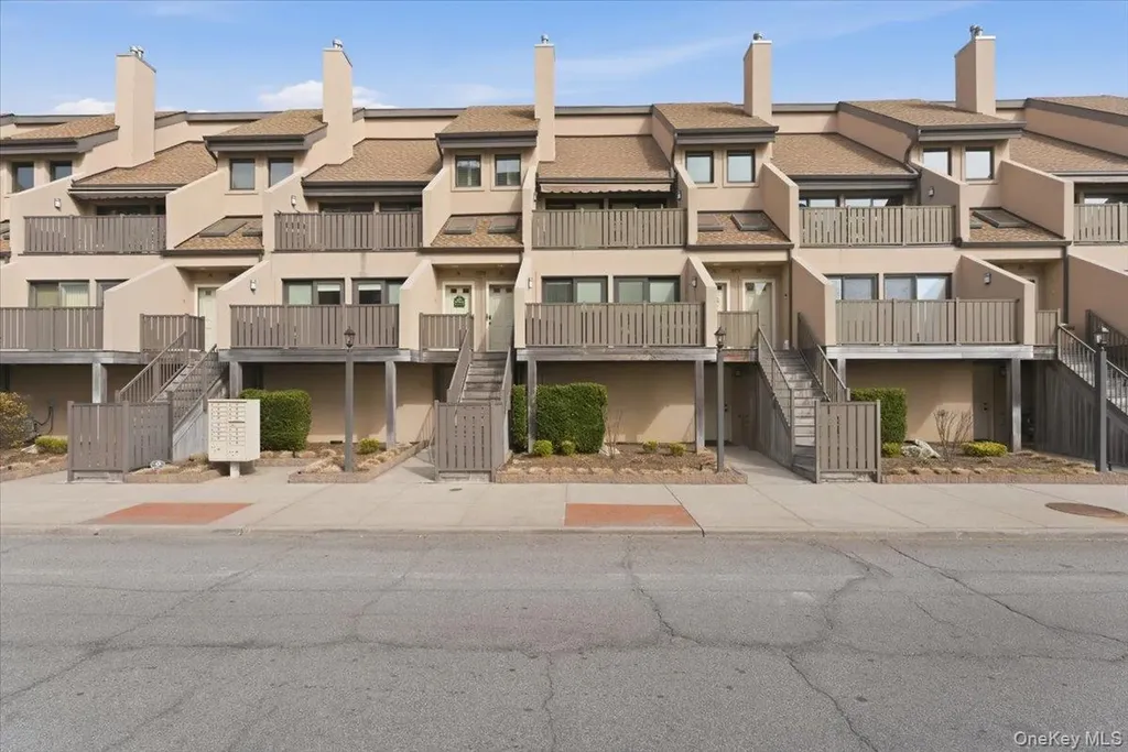379 W Broadway Long Beach NY 11561