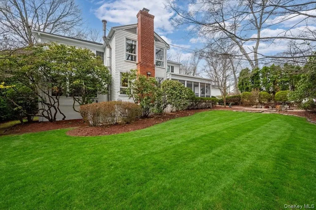 112 Barton Road White Plains NY 10605