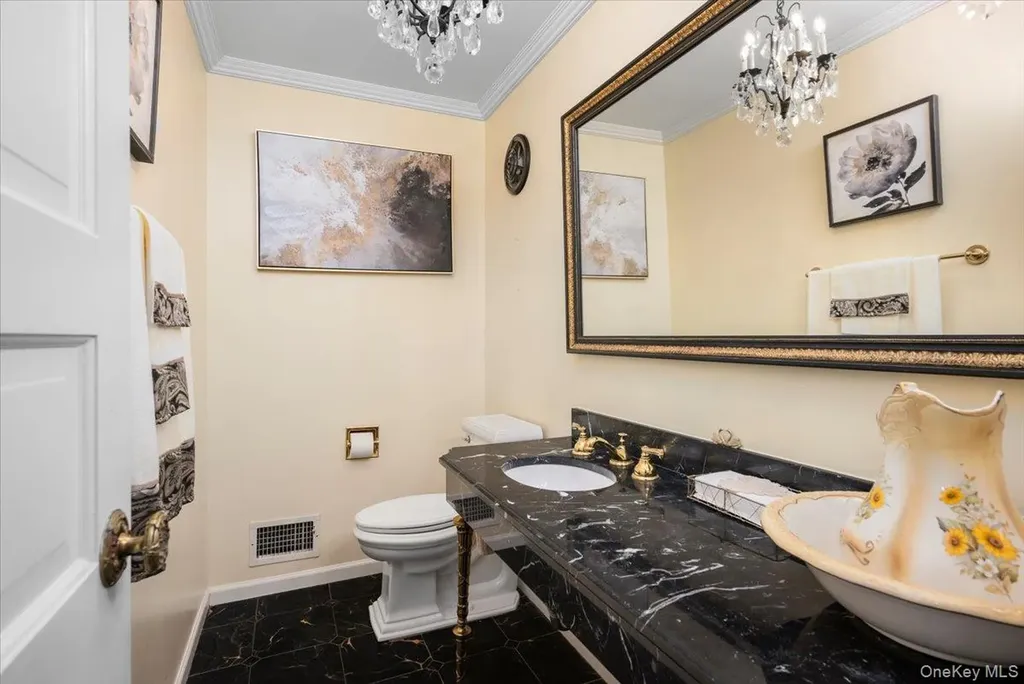 112 Barton Road White Plains NY 10605