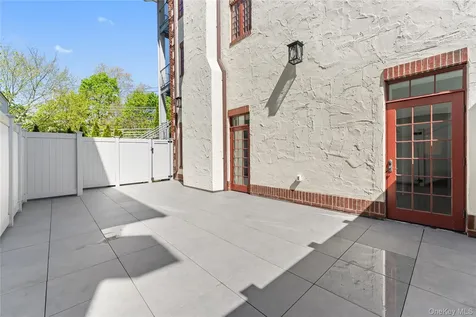 2 Weaver Street Scarsdale NY 10583