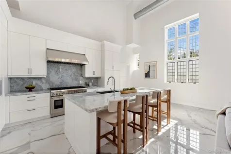 2 Weaver Street Scarsdale NY 10583