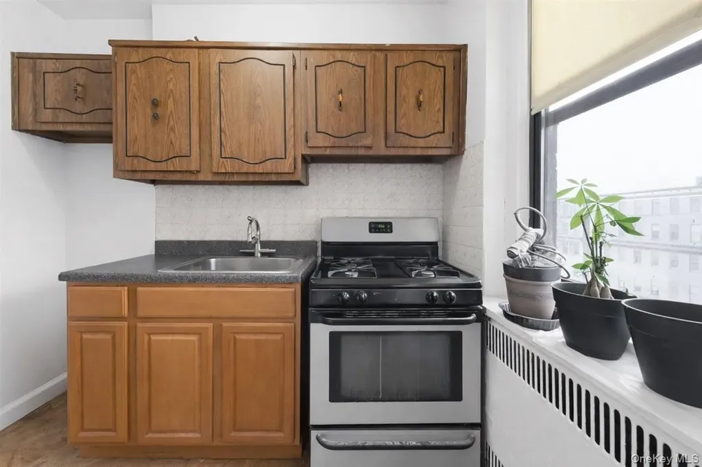 2506 Davidson Avenue Bronx NY 10468