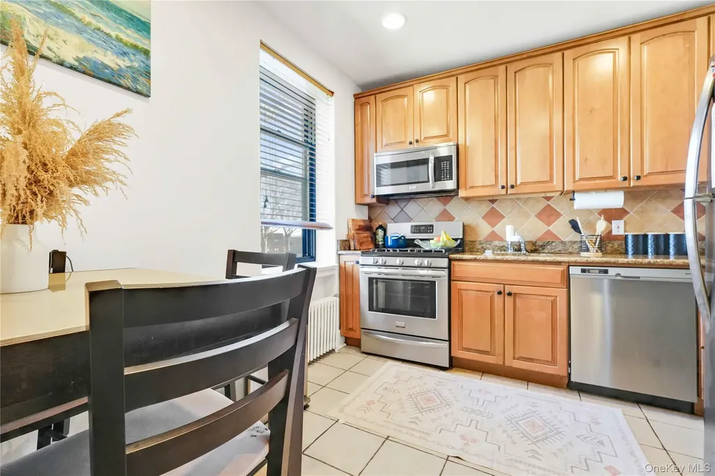 7707 Ditmars Boulevard East Elmhurst NY 11370