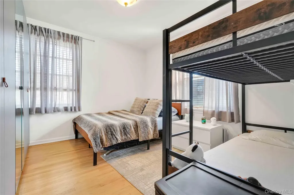 7707 Ditmars Boulevard East Elmhurst NY 11370