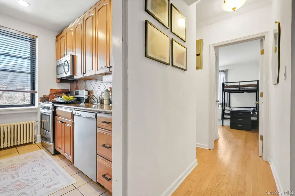 7707 Ditmars Boulevard East Elmhurst NY 11370