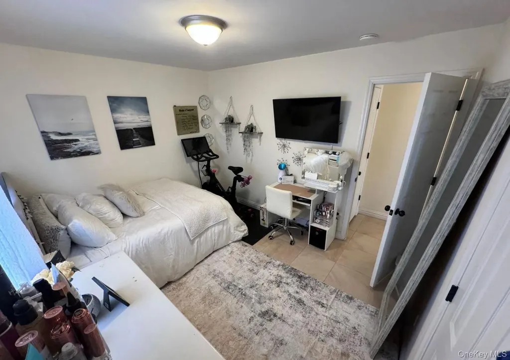 518 E Penn Street Long Beach NY 11561