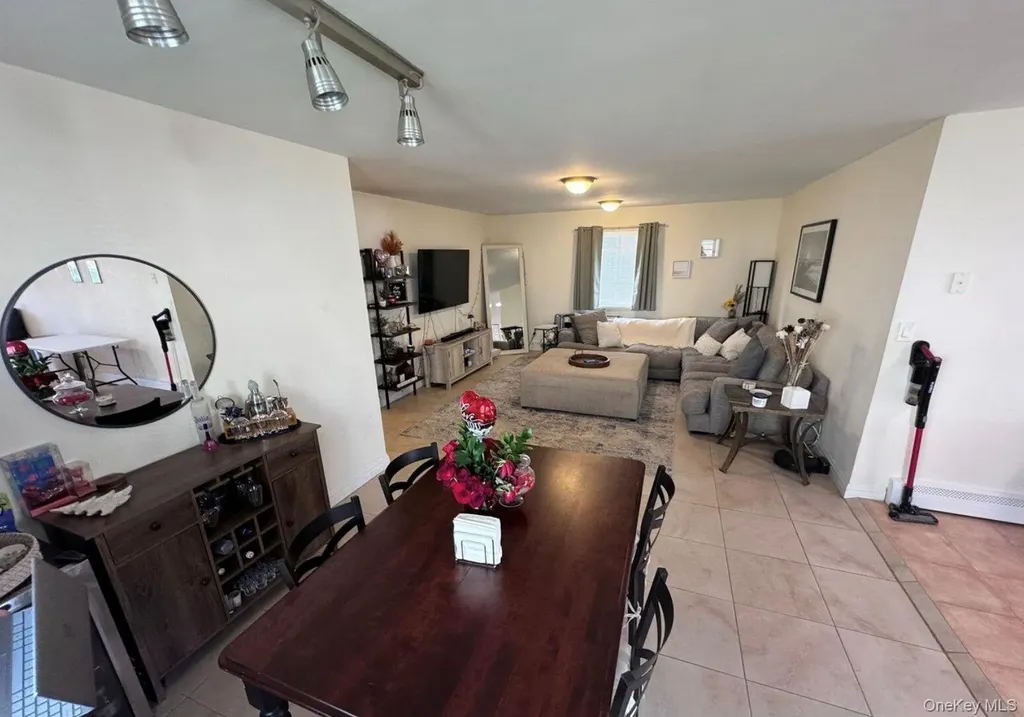 518 E Penn Street Long Beach NY 11561