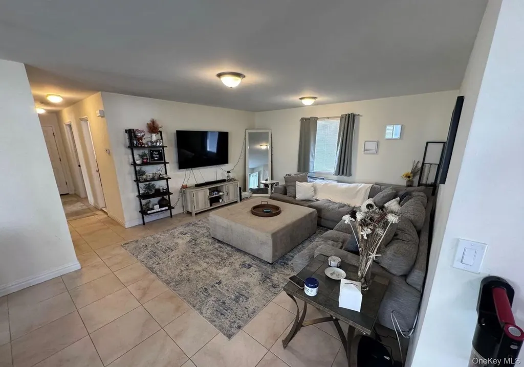518 E Penn Street Long Beach NY 11561