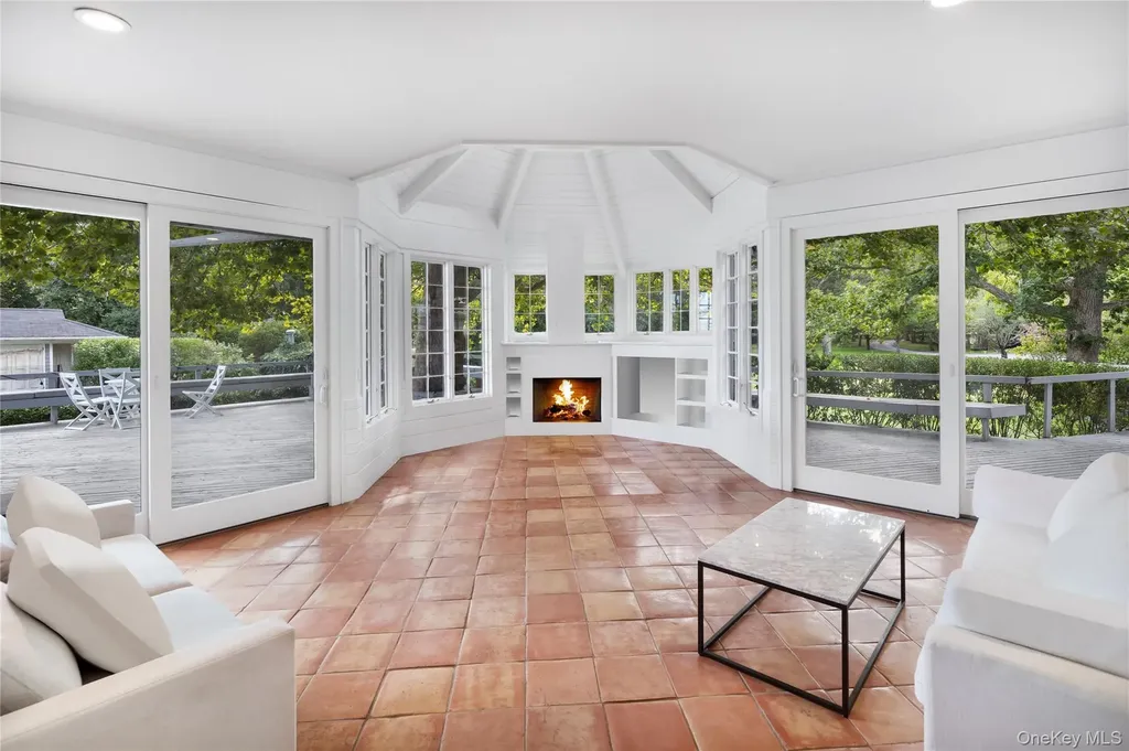 11 Bay Road Quogue NY 11959