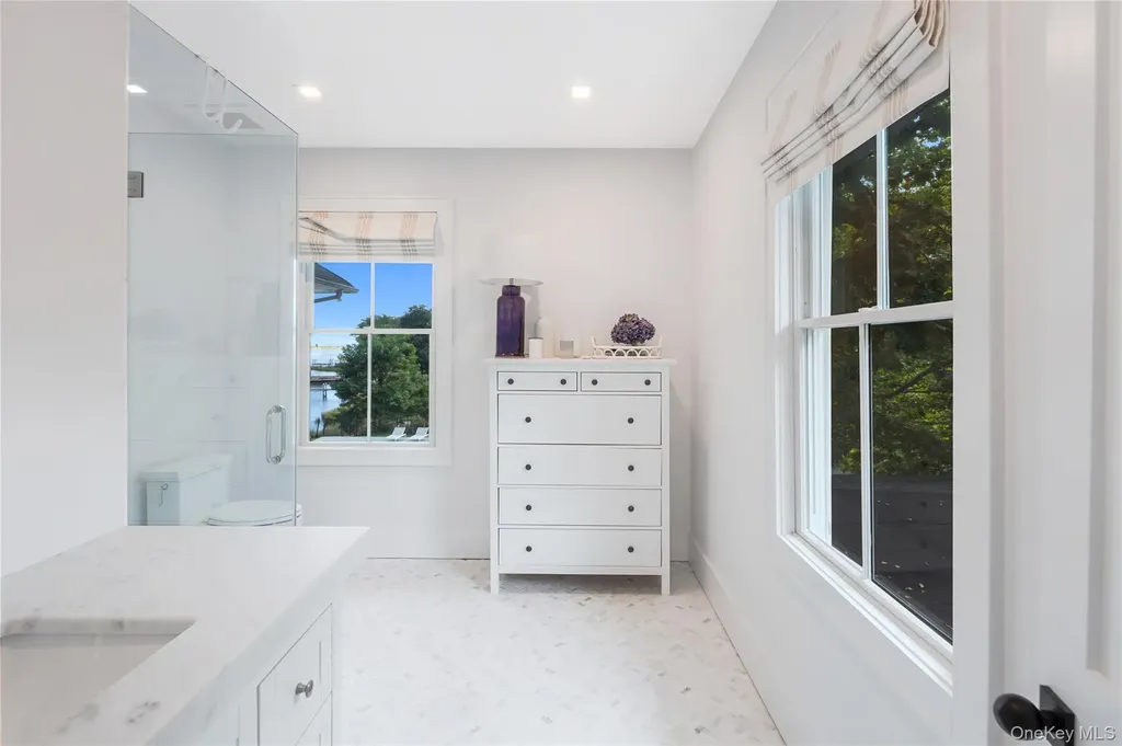 11 Bay Road Quogue NY 11959