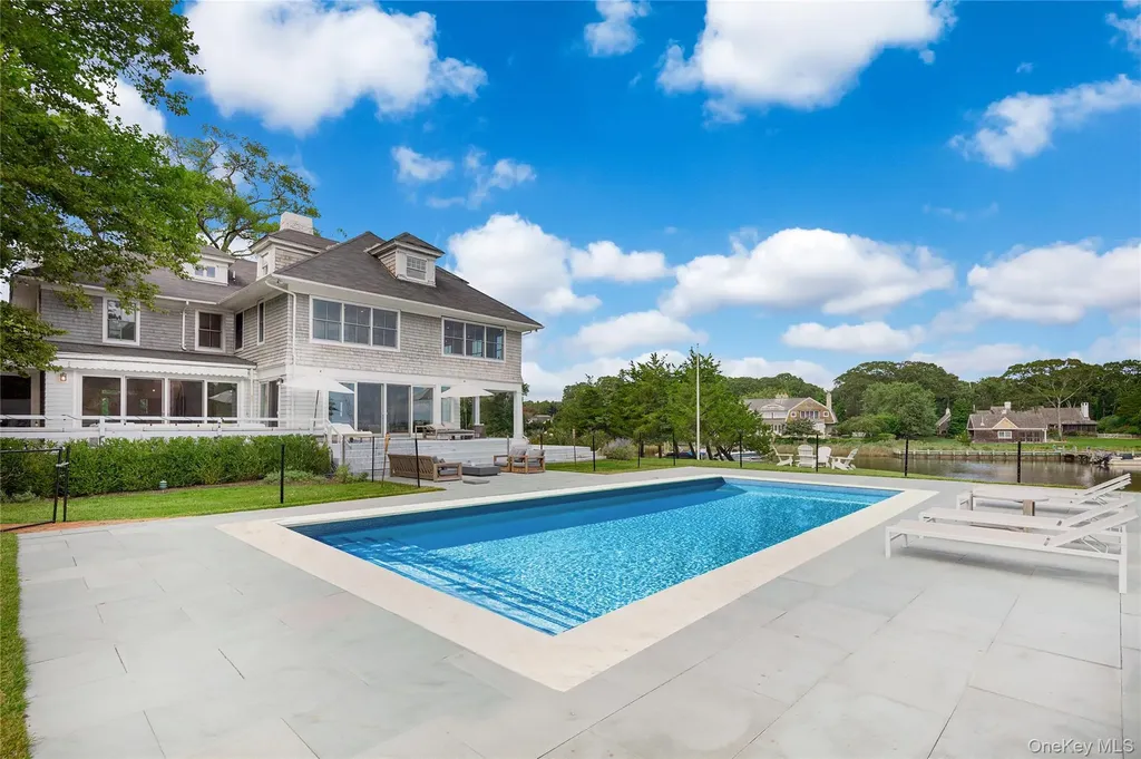 11 Bay Road Quogue NY 11959