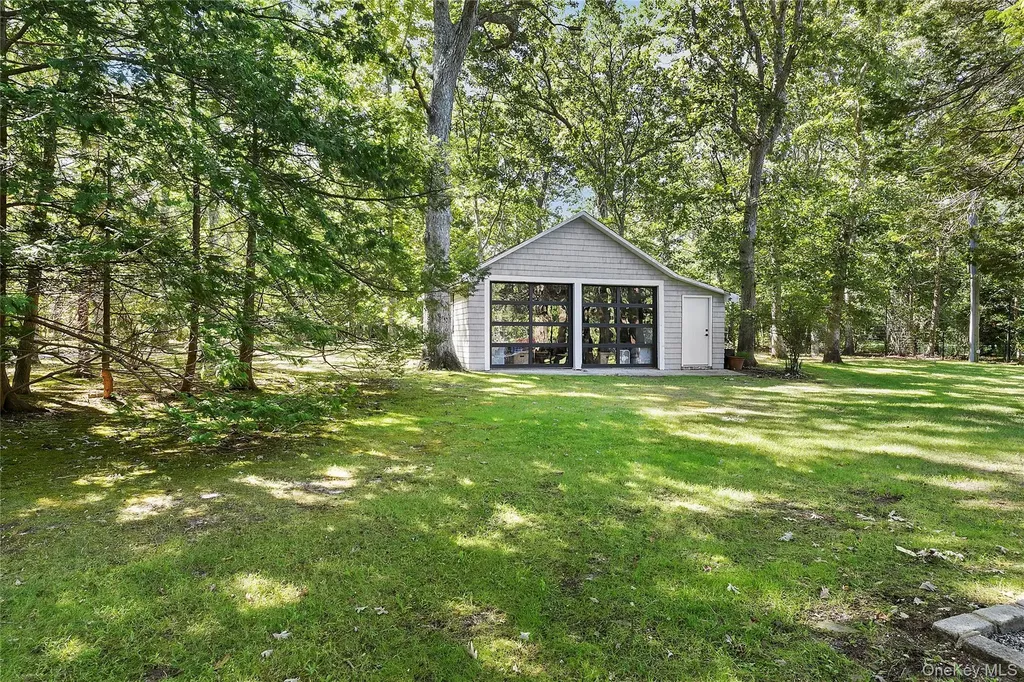 11 Bay Road Quogue NY 11959