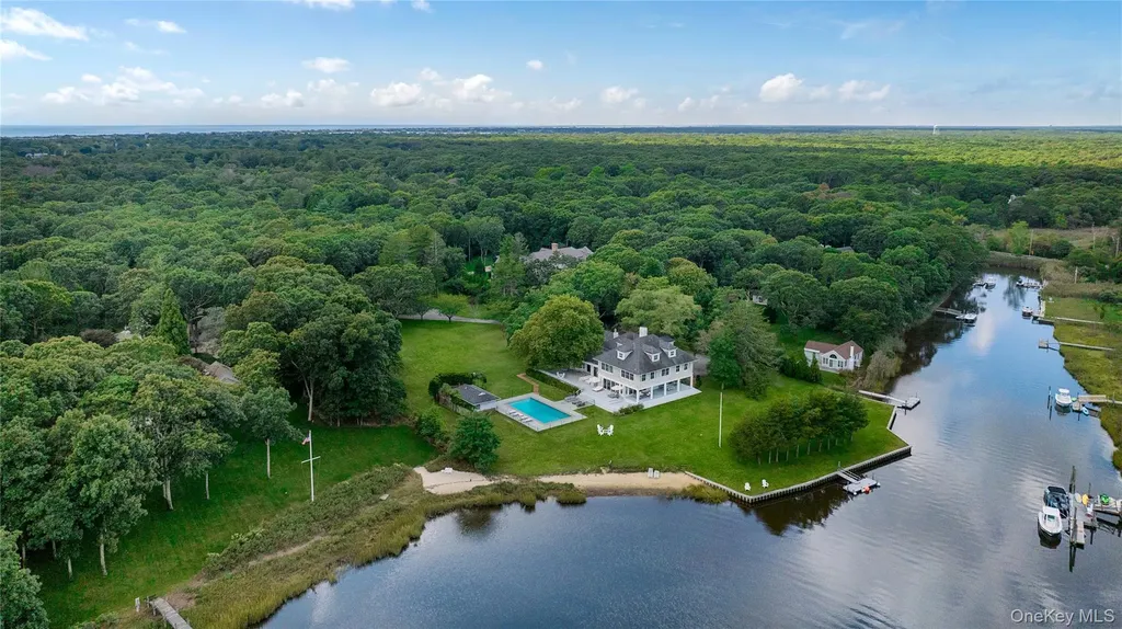 11 Bay Road Quogue NY 11959