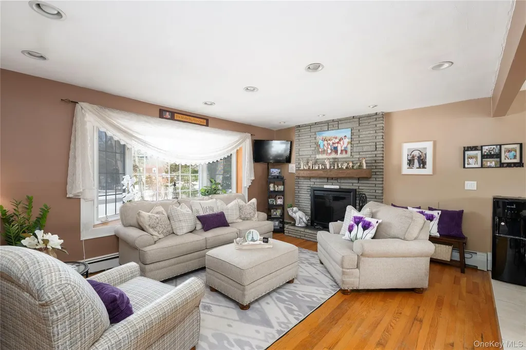 5 Orange Court Wappingers Falls NY 12590