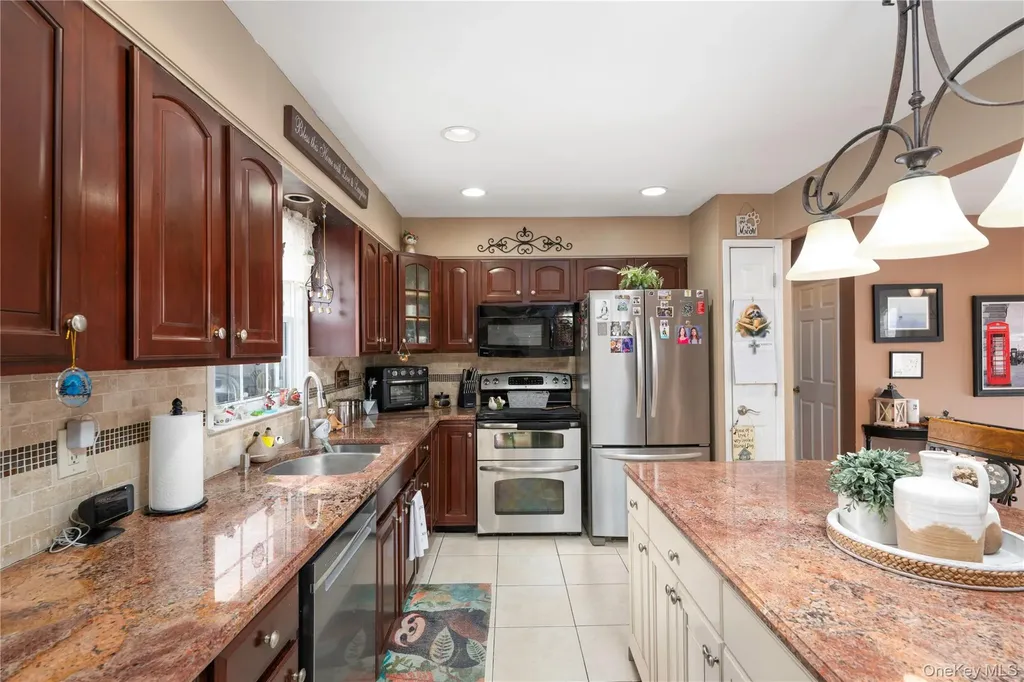 5 Orange Court Wappingers Falls NY 12590