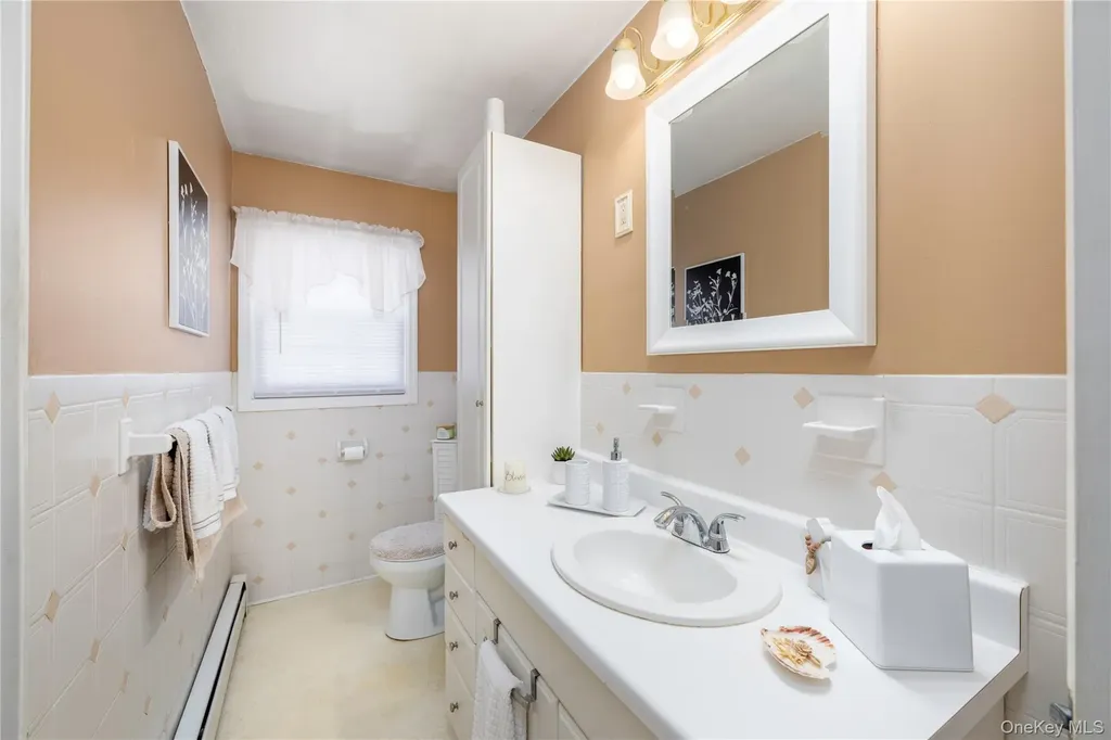5 Orange Court Wappingers Falls NY 12590