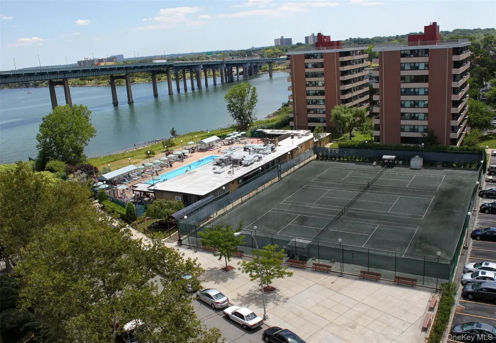 715 162nd Street Beechhurst NY 11357