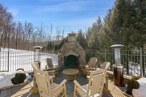 26 Hollow Ridge Road Bedford Corners NY 10549