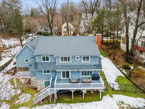 24 Kent Avenue Hastings-on-hudson NY 10706