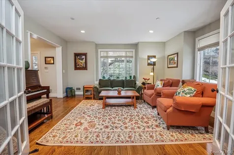 24 Kent Avenue Hastings-on-hudson NY 10706