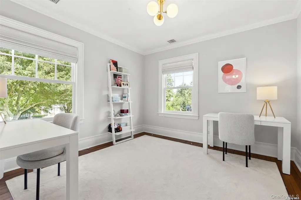 50 South Drive Manhasset NY 11030