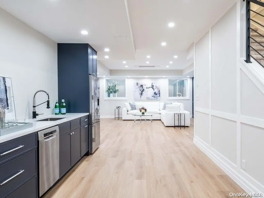 50 South Drive Manhasset NY 11030