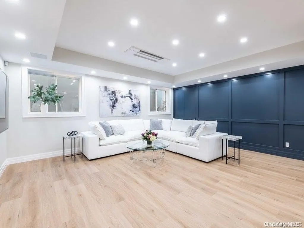 50 South Drive Manhasset NY 11030