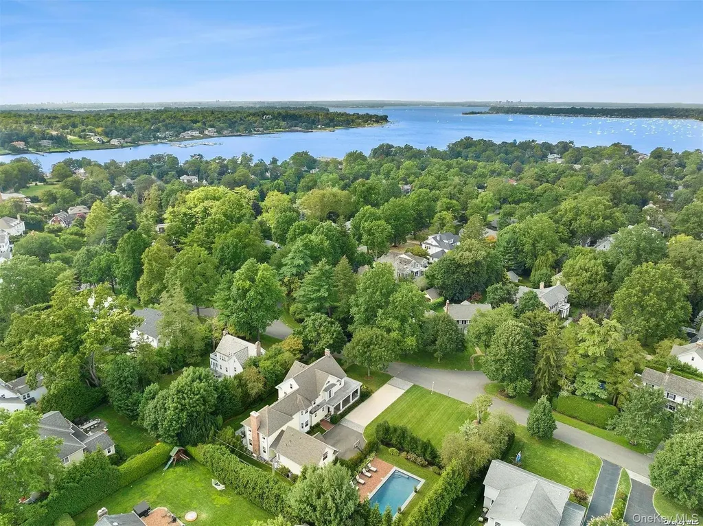 50 South Drive Manhasset NY 11030