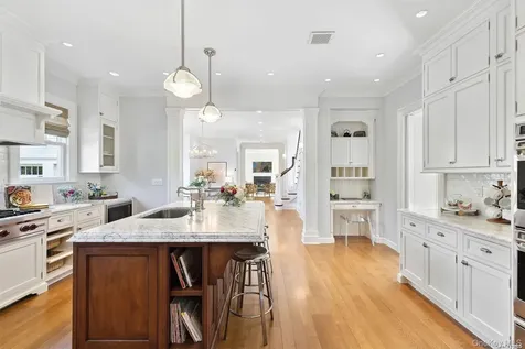 50 South Drive Manhasset NY 11030