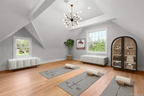 50 South Drive Manhasset NY 11030