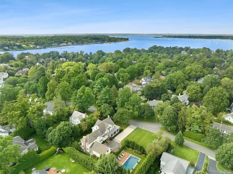 50 South Drive Manhasset NY 11030