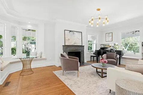 50 South Drive Manhasset NY 11030