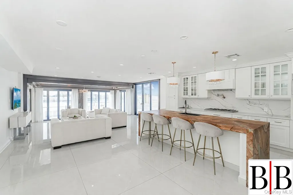 2276 National Drive Brooklyn NY 11234