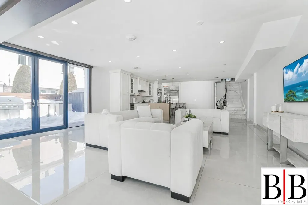 2276 National Drive Brooklyn NY 11234