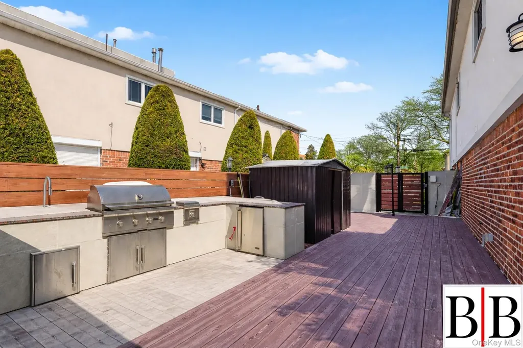 2276 National Drive Brooklyn NY 11234