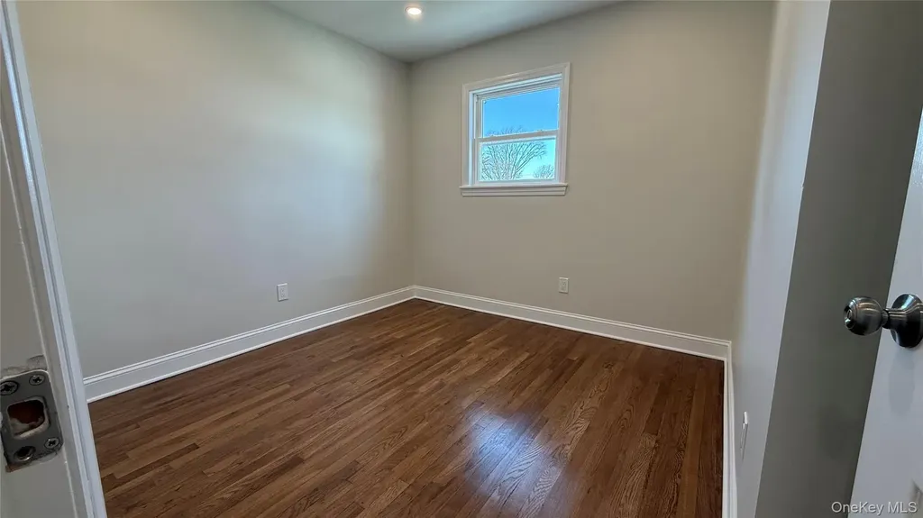 211 4th Avenue West Babylon NY 11704