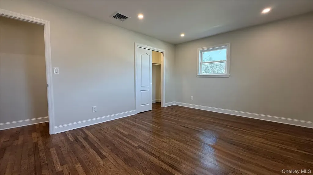 211 4th Avenue West Babylon NY 11704