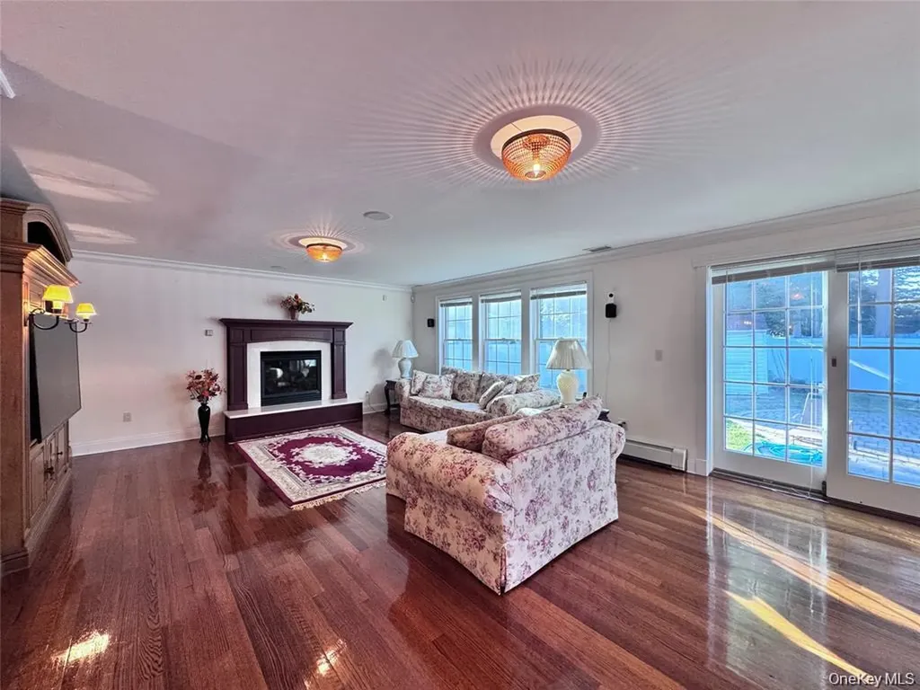 35 Moss Lane Jericho NY 11753