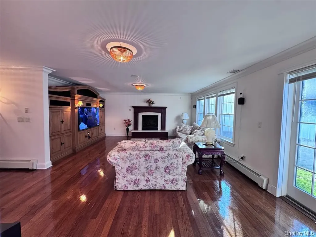 35 Moss Lane Jericho NY 11753