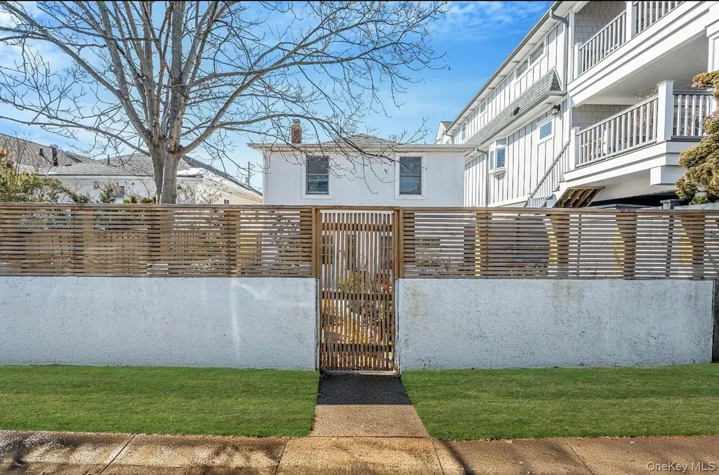 74 Brookline Avenue Long Beach NY 11561