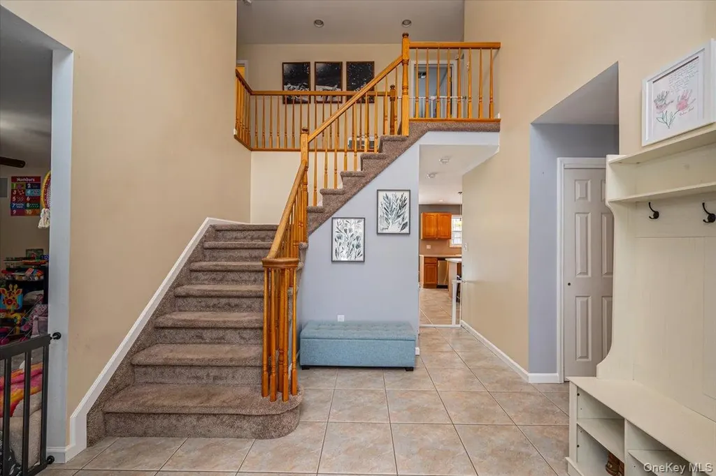 47 Cobblestone Drive Shoreham NY 11786